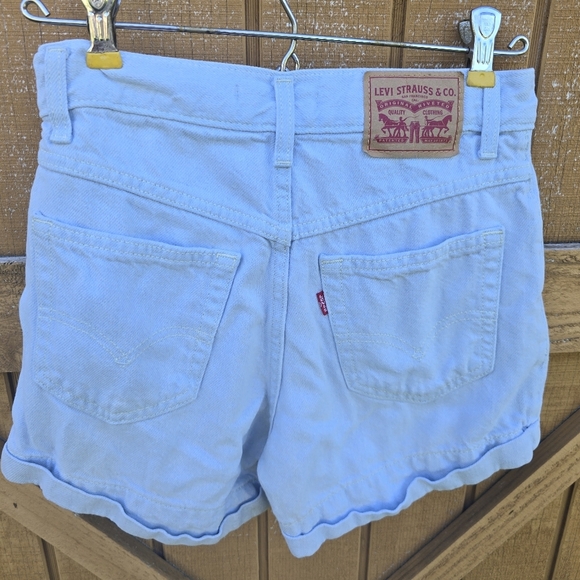 Levi's A Line Mom Shorts Size 24 - Picture 3 of 3